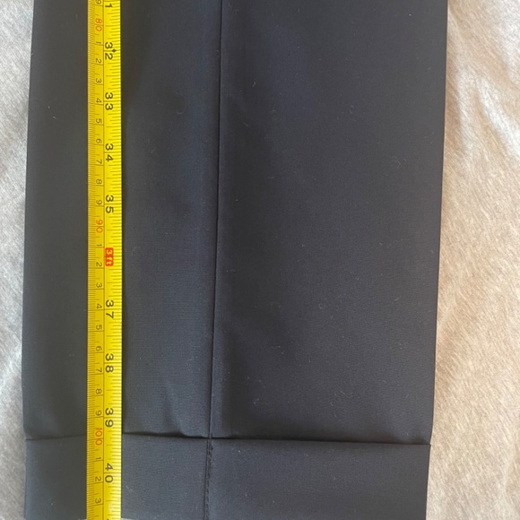 Tom Ford 2 piece dark navy suit - Picture 11 of 16